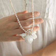 Load image into Gallery viewer, Vintage Cluster Necklace